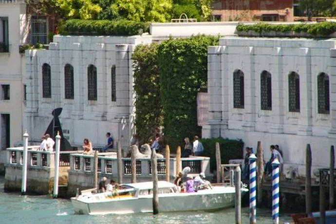 entry peggy guggenheim museum